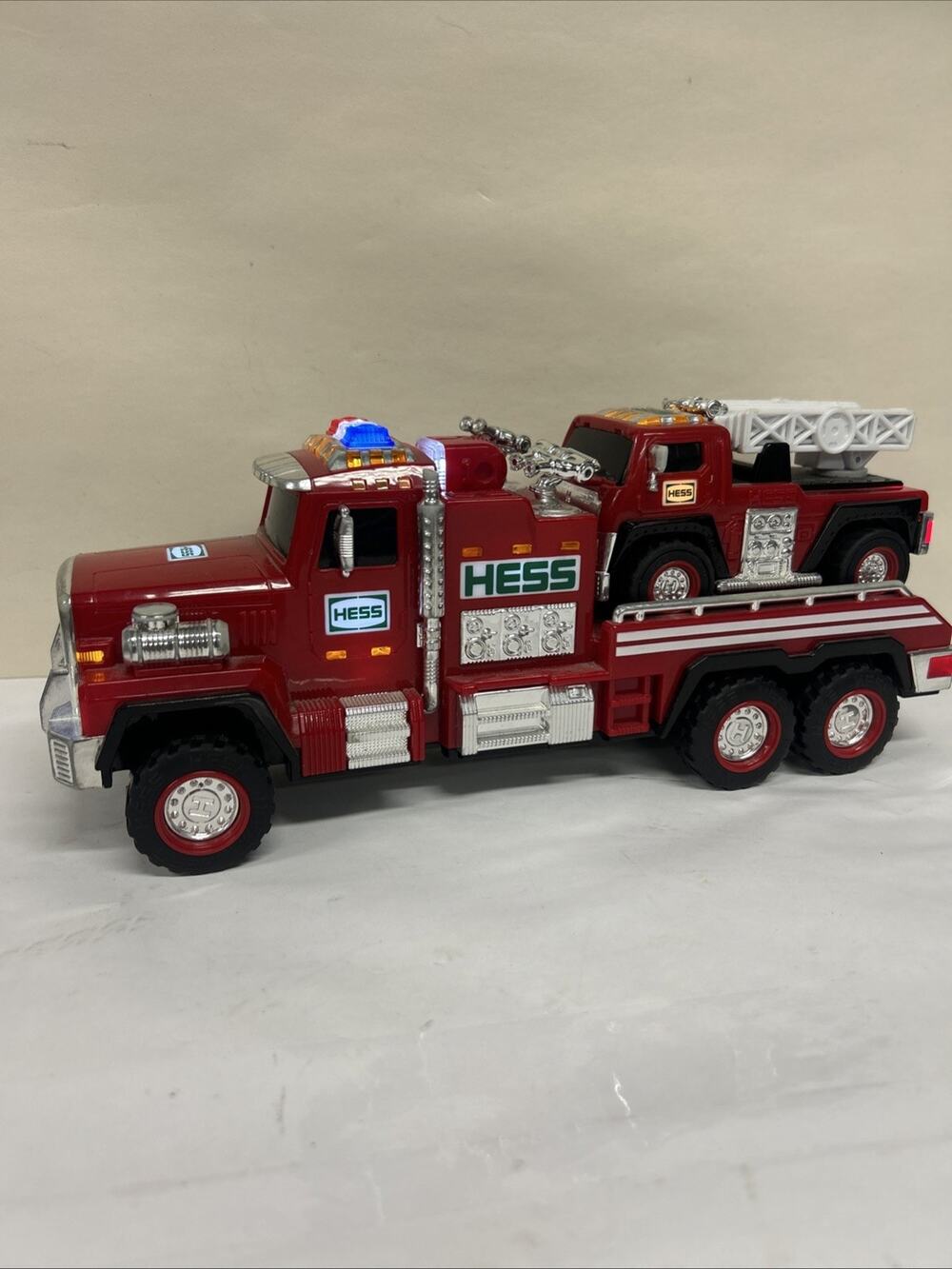 Hess 2015 Fire Truck w/ Rescue Lights & Sounds Mini Firetruck